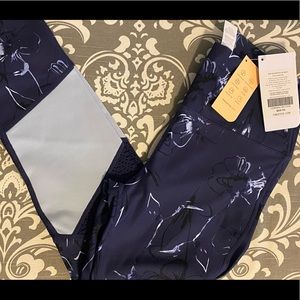 Fabletics Hope High Waisted 7/8 Capri II